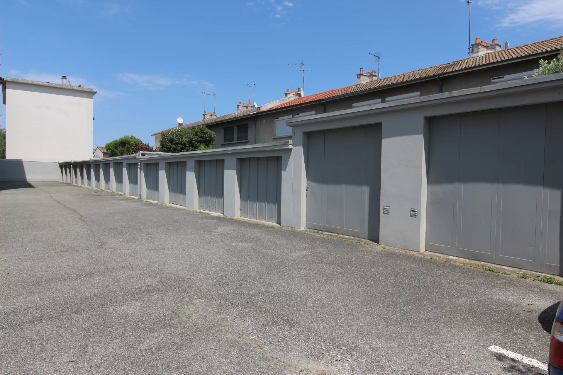 GARAGE de 15 m²  à BOURG LES VALENCE