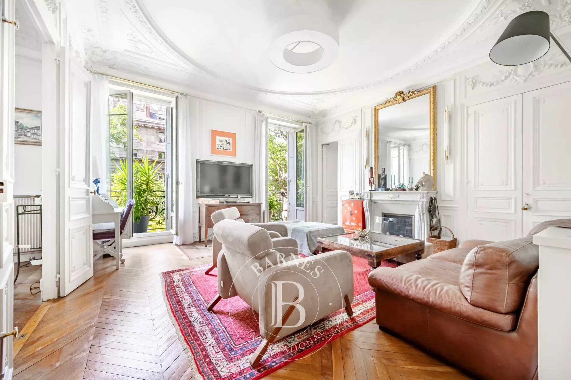 Apartment for sale - Ile de la Cité - 3 bedrooms - Lift access - Exterior