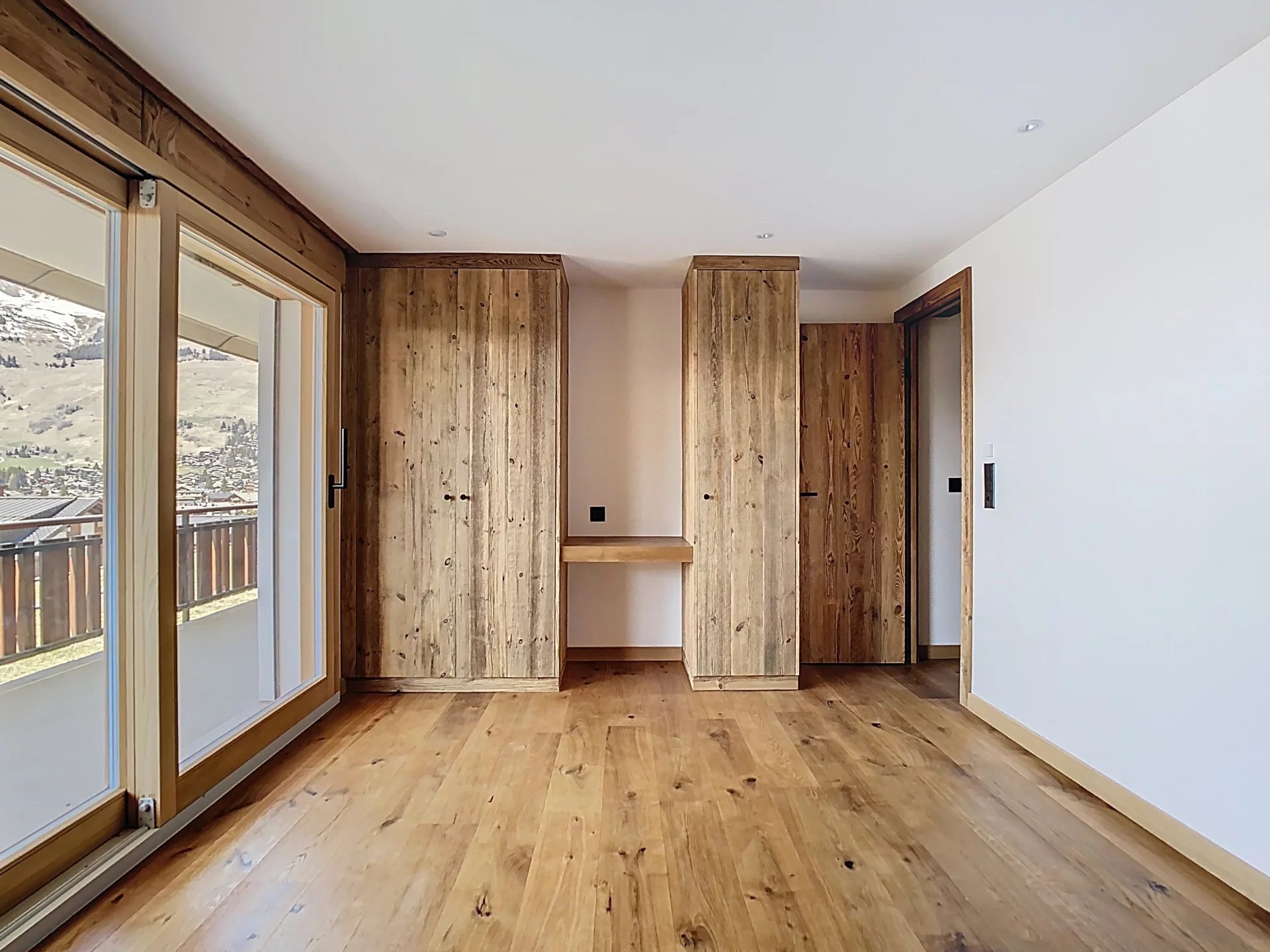 Vue imprenable, rénové à neuf!