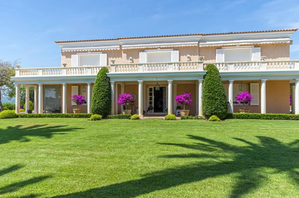 Luxury Villa Antibes: Rare Sea View Family Estate in Cap d'Antibes — photo 4