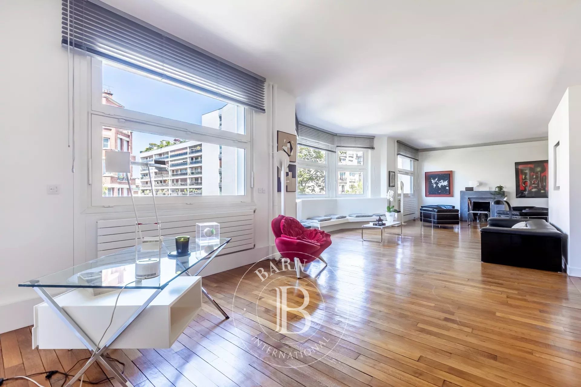 Paris  - Apartment 4 Bedrooms - picture 4