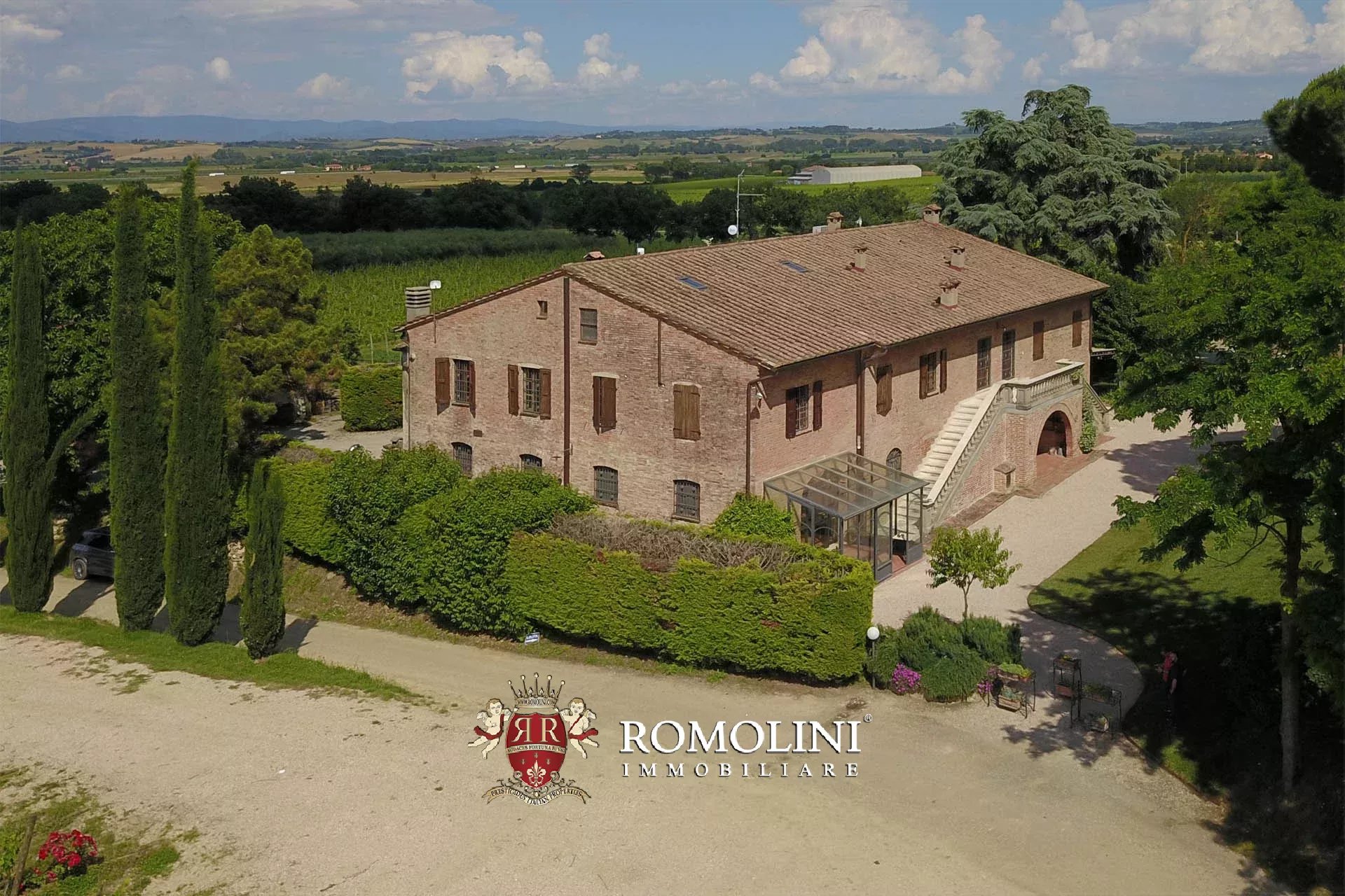 34 Bedroom Vineyard's Image 26