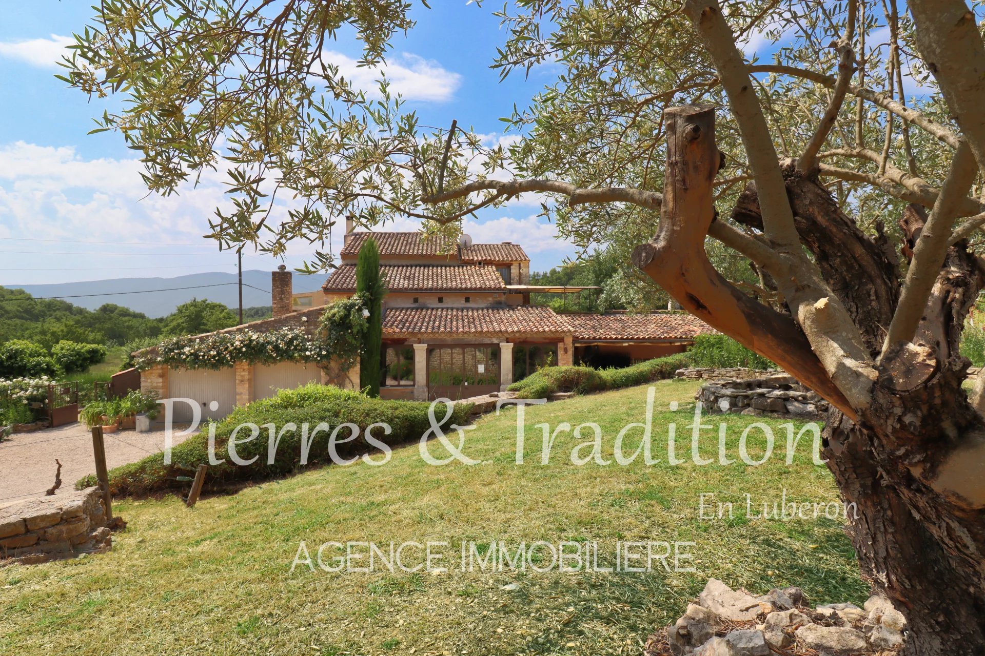 Agence immobilière de Pierres et Tradition en Luberon Apt