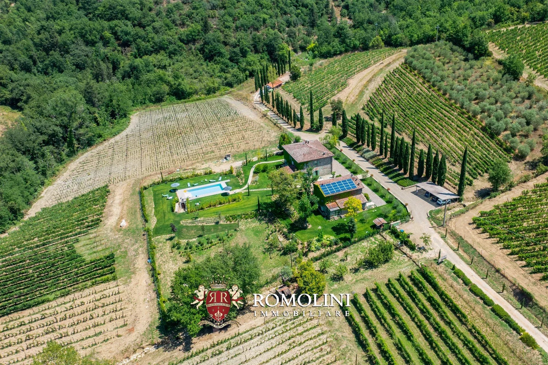 7 Bedroom Vineyard's Image 5