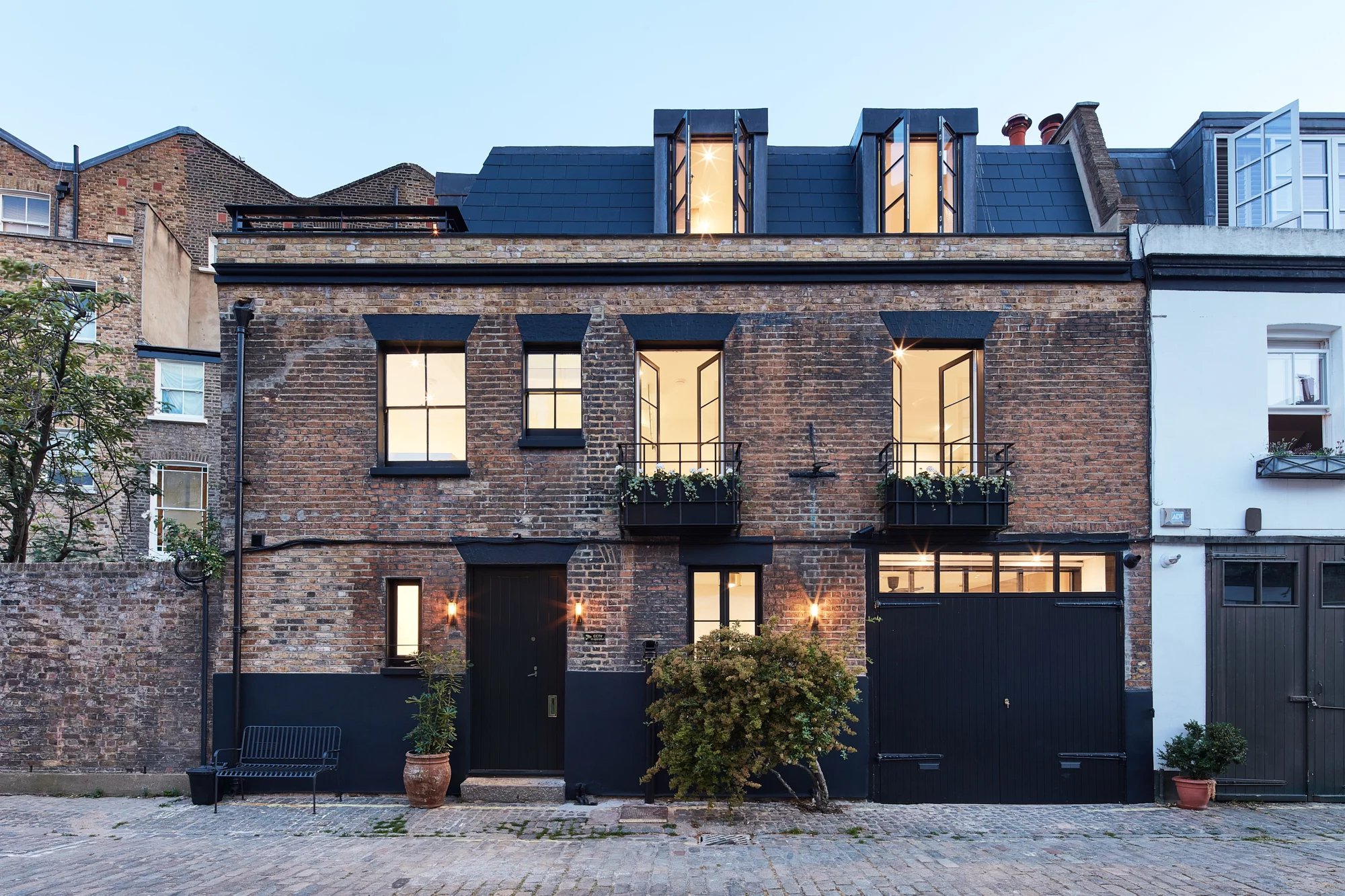 Pindock Mews, Little Venice / Maida Vale - picture 1