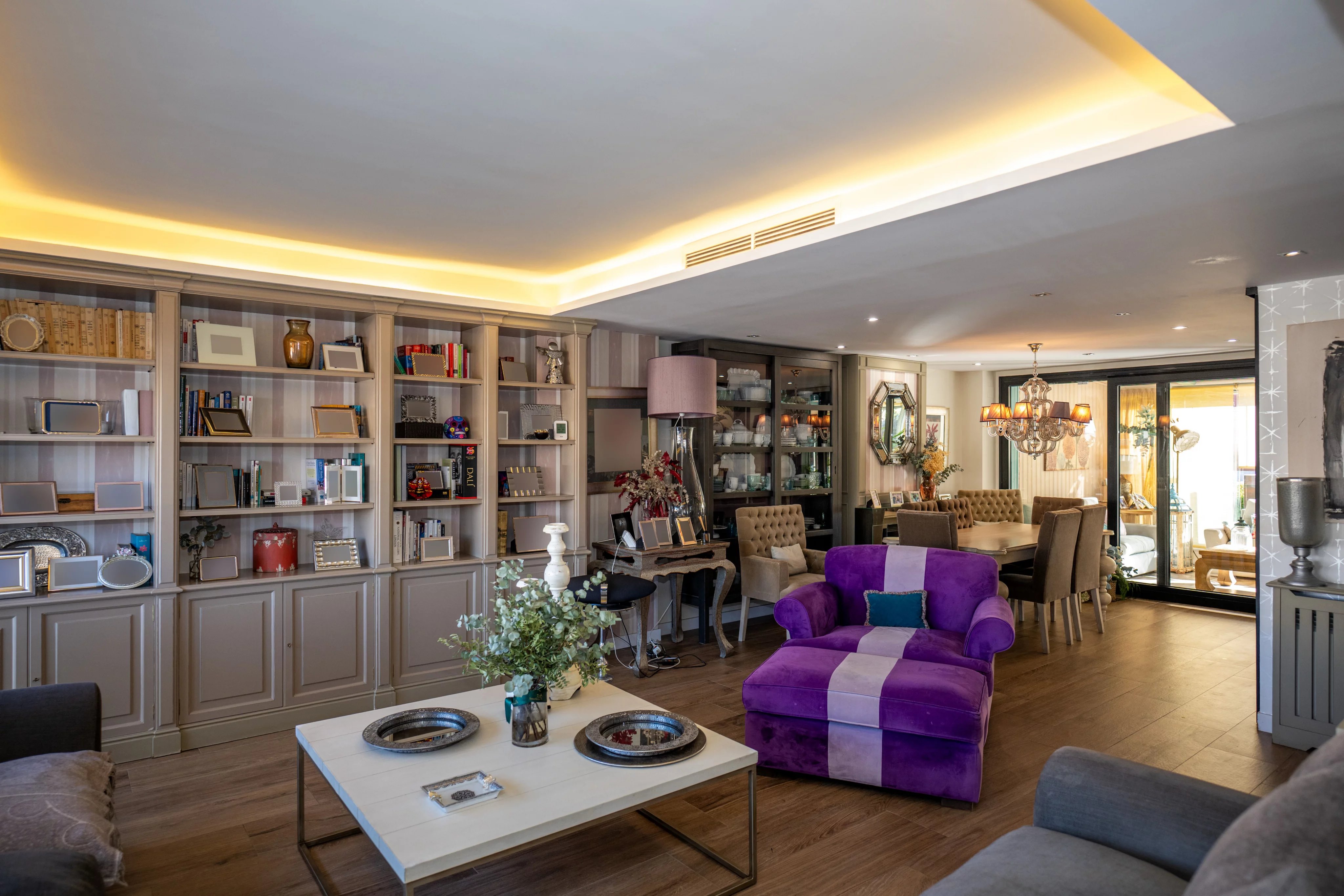 Spectaculaire maison jumelée rénovée avec grand jardin privé