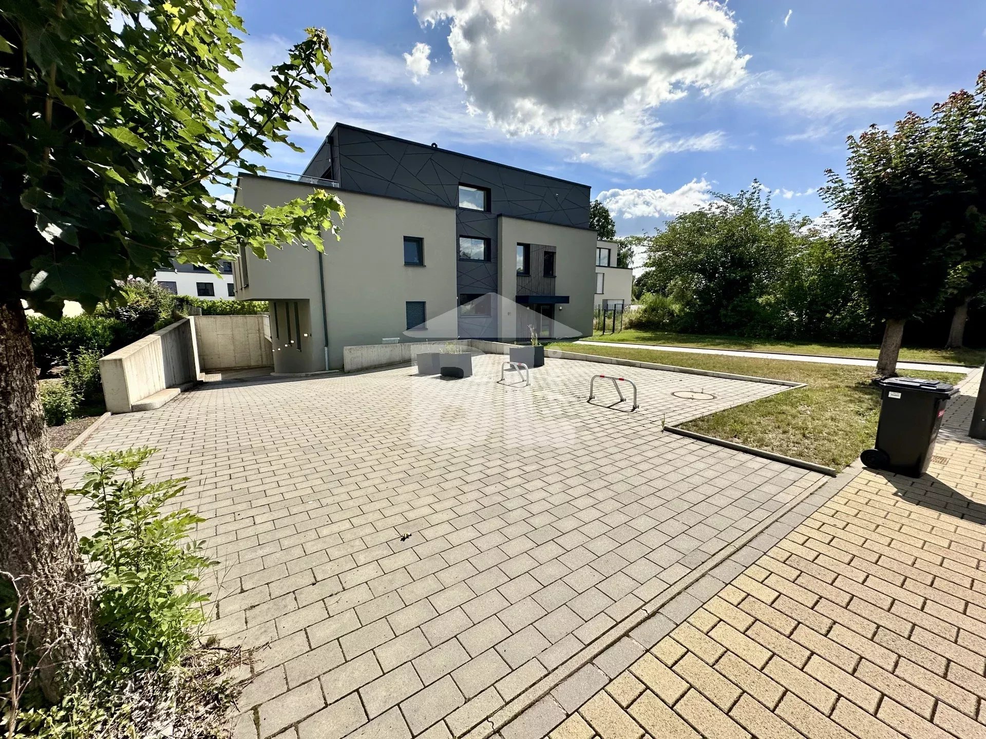 Parking spaces for rent