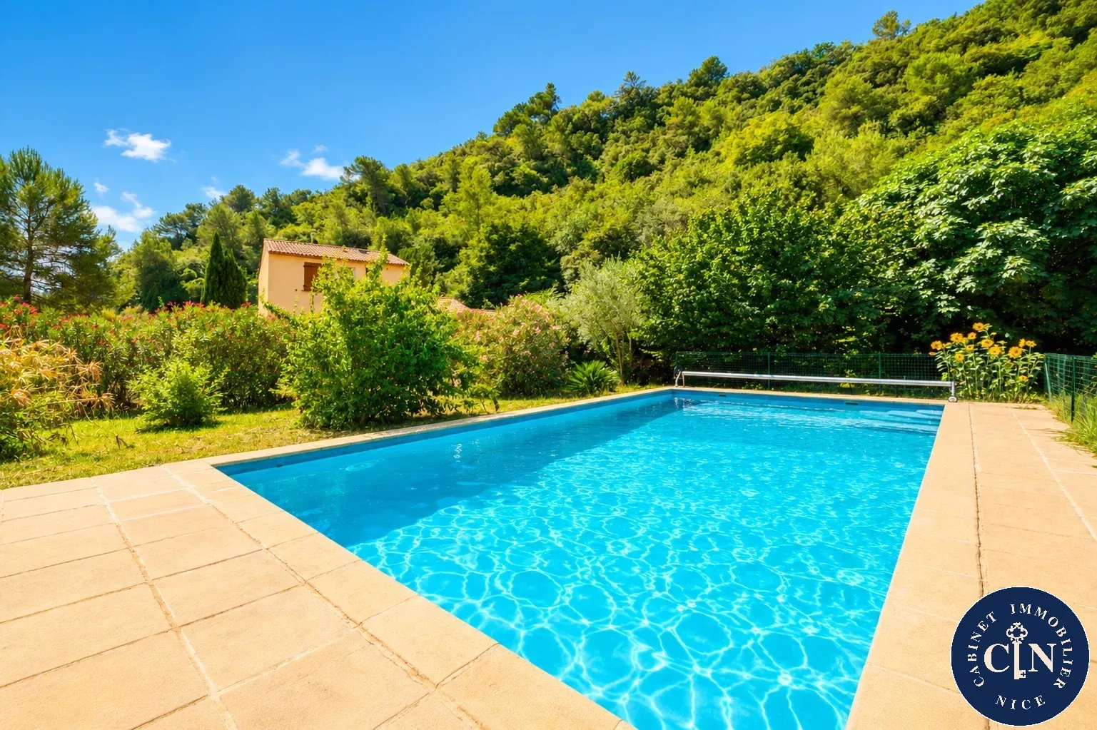 5 pièces 141 m² - Villa piscine chauffée - Le Broc — photo 19