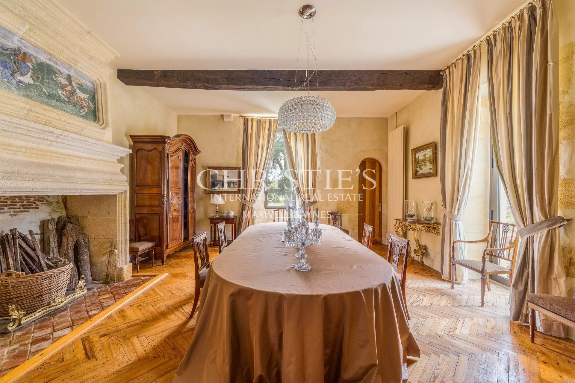 11 Bedroom Chateau's Image 8