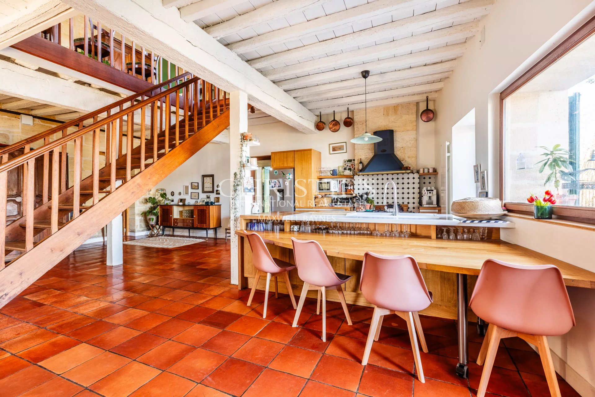 7 Bedroom Villa/Townhouse's Image 3