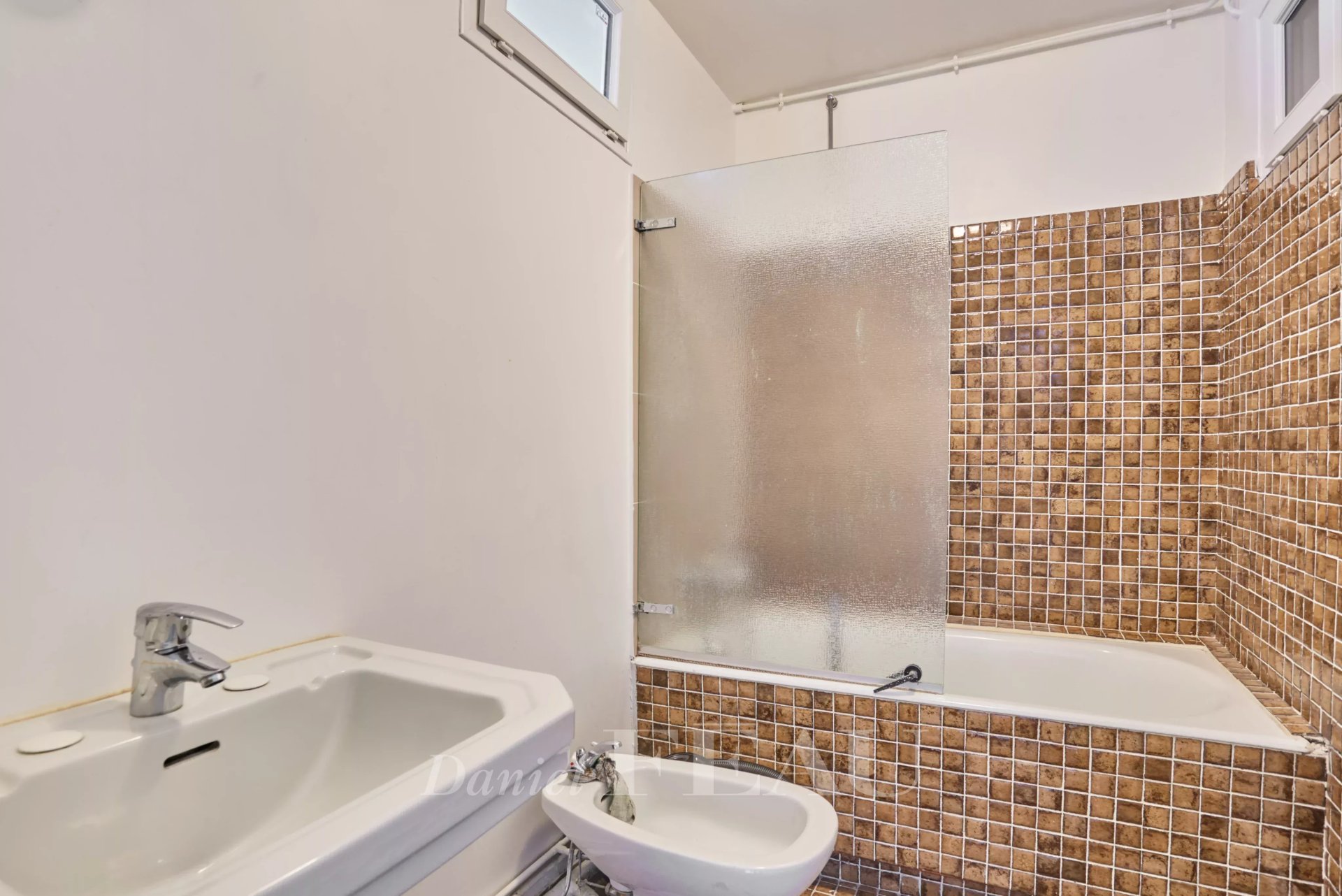 2 Bedroom Apartment/Flat's Image 13
