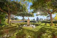 Historic Cap d'Antibes Family Estate | Luxury Villa with Tennis Court — photo 4 of 7