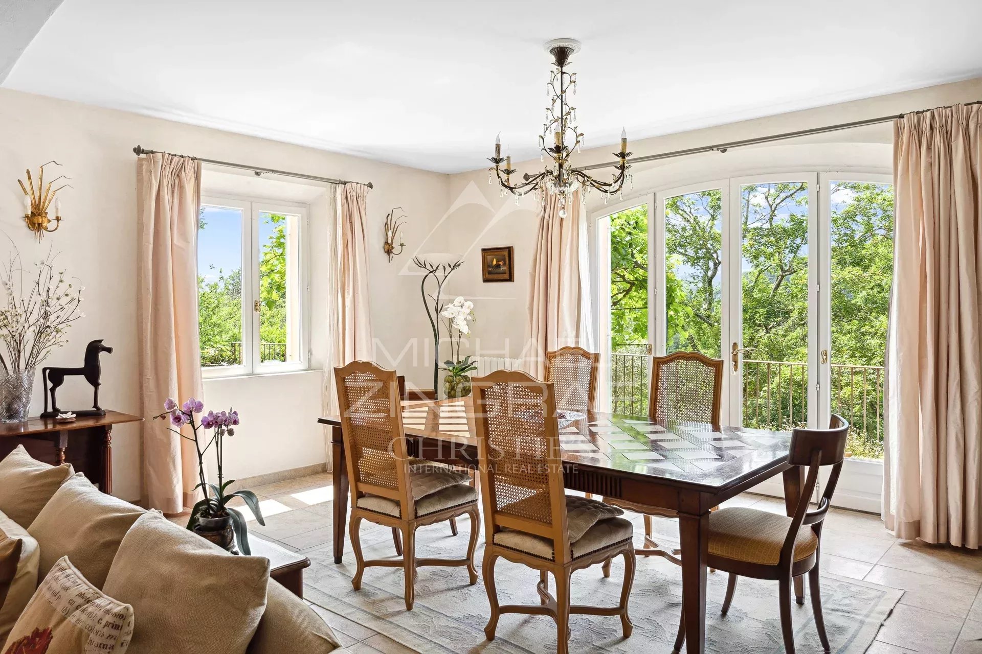3 Bedroom Villa/Townhouse's Image 3
