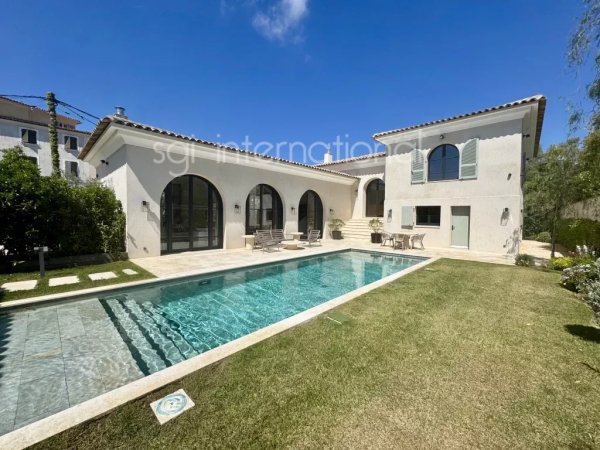 Saint Tropez, renovated villa with centre at walking distance — photo 1