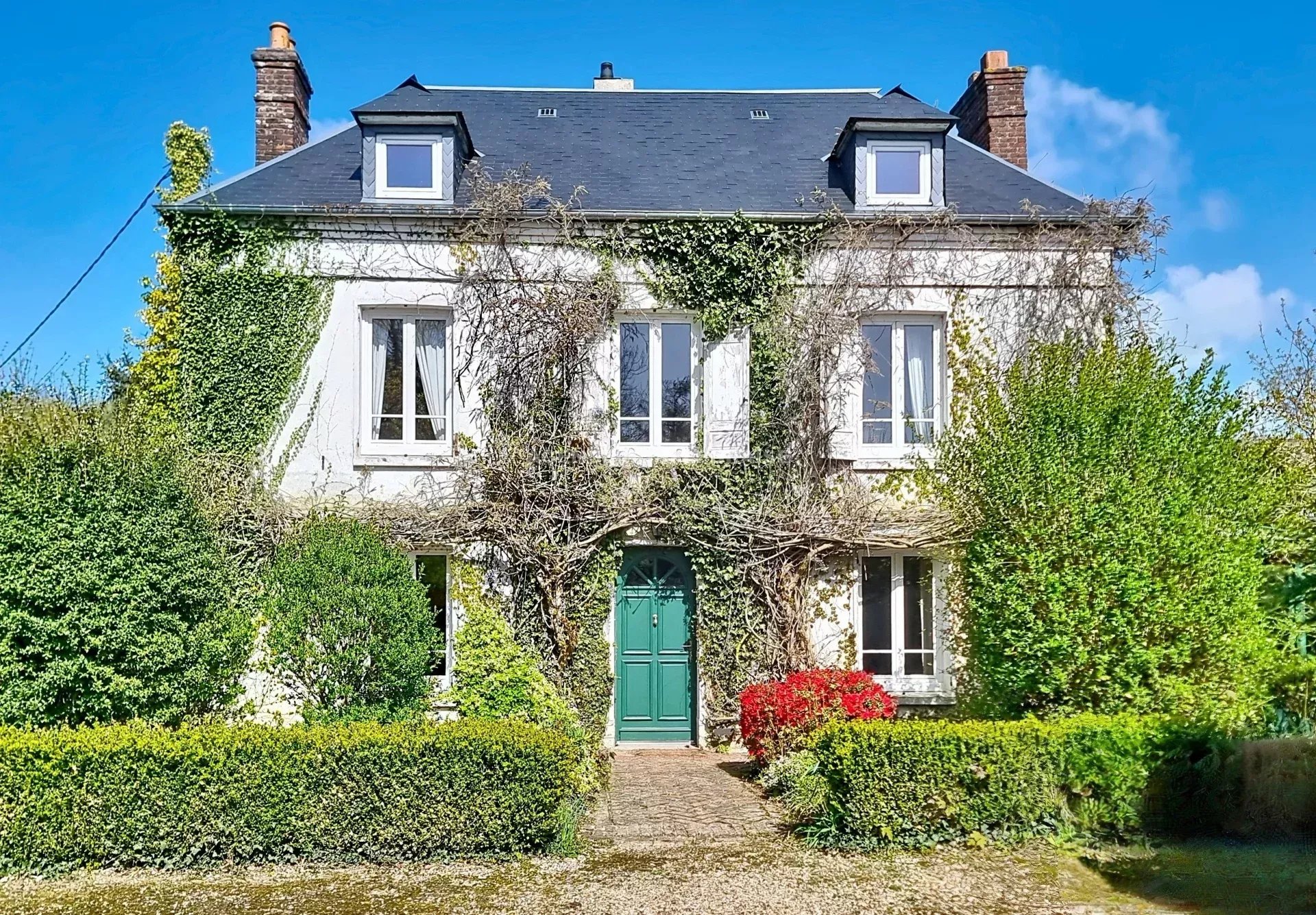 PETITE MAISON DE MAÎTRE