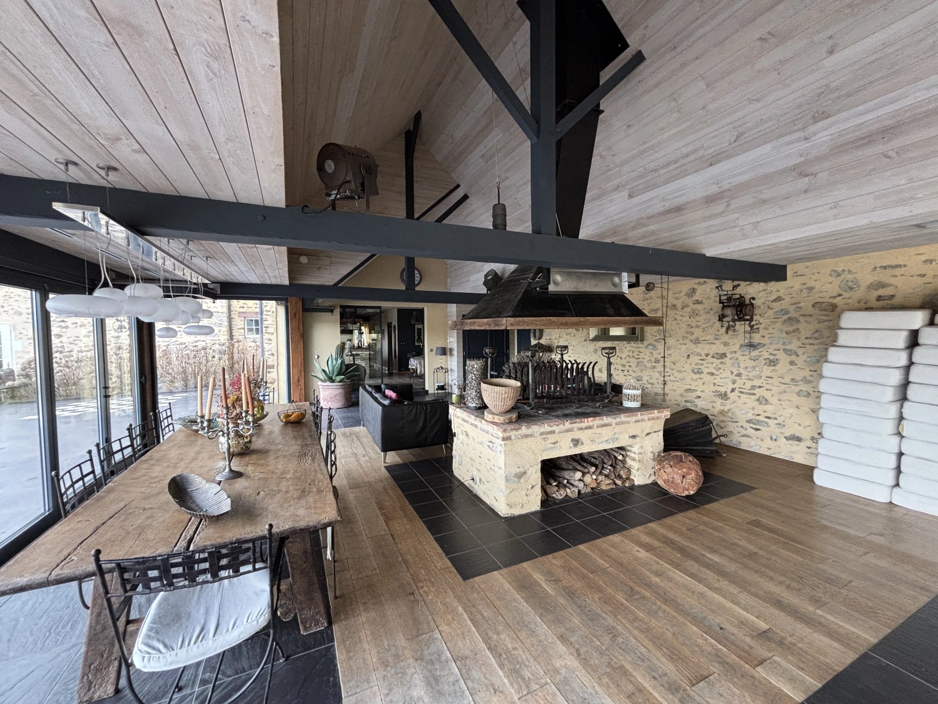 8 Bedroom Villa/Townhouse's Image 7