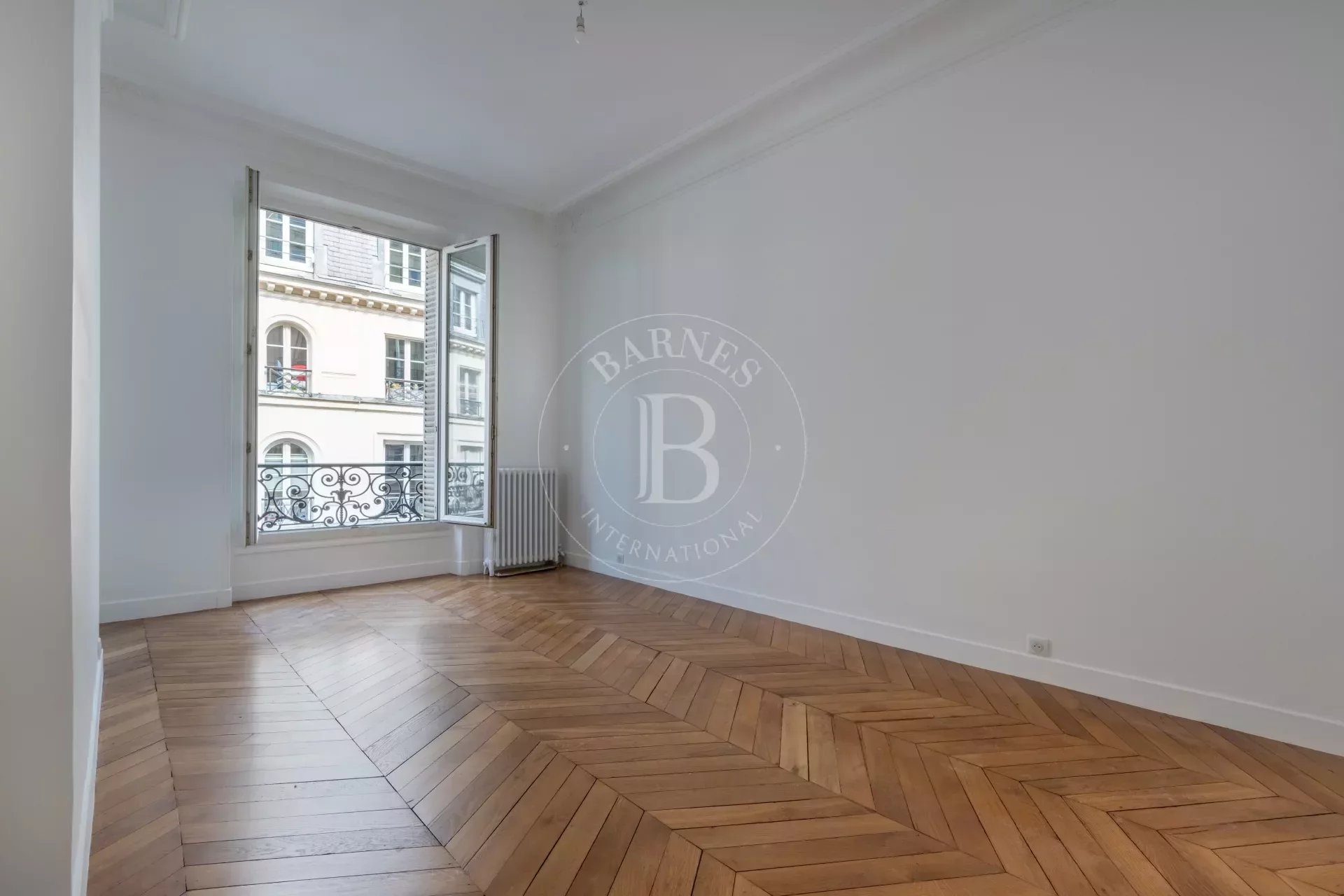 Daire Paris 3ème - picture 12