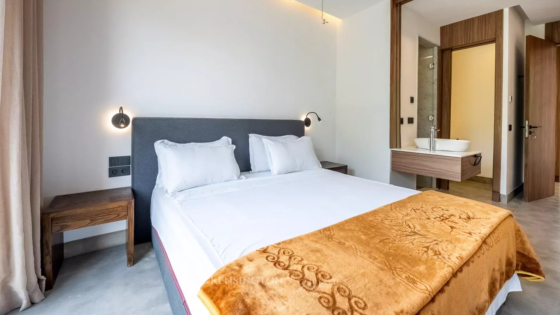5 Bedroom Villa/Townhouse's Image 18