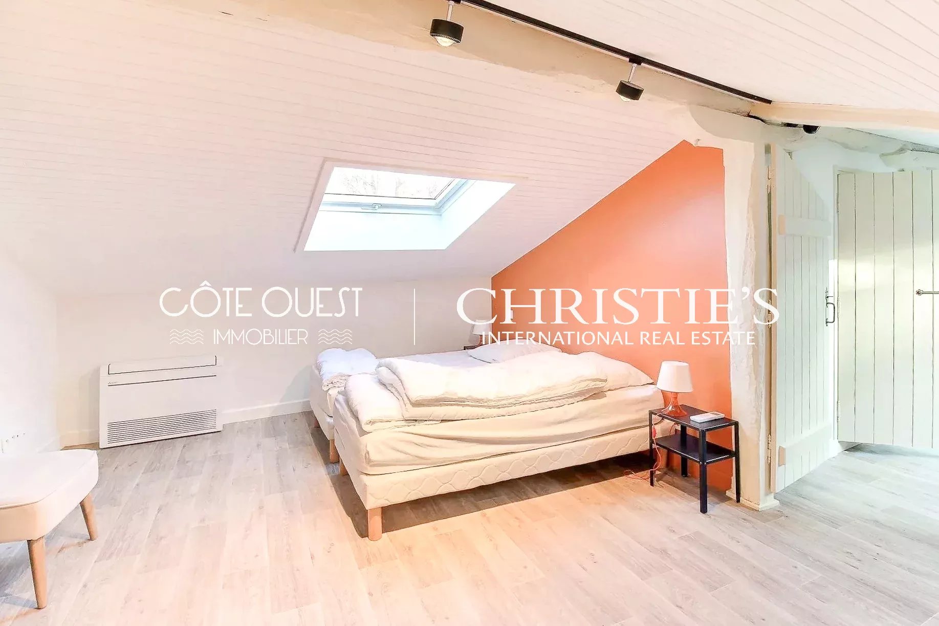 5 Bedroom Villa/Townhouse's Image 12