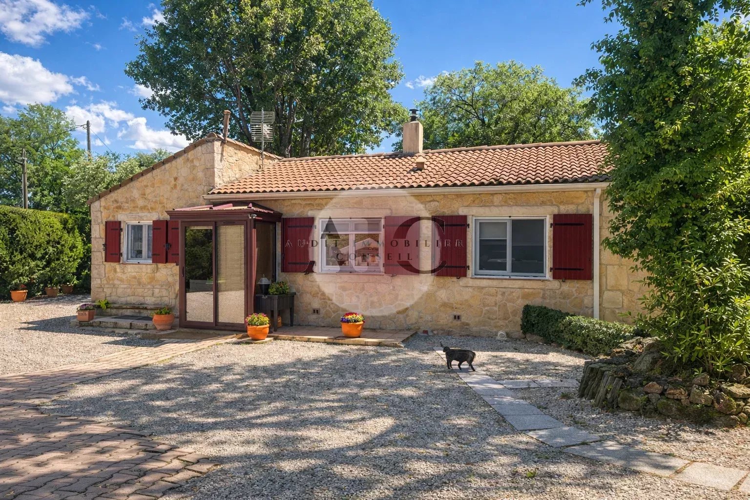 Agence immobilière de 