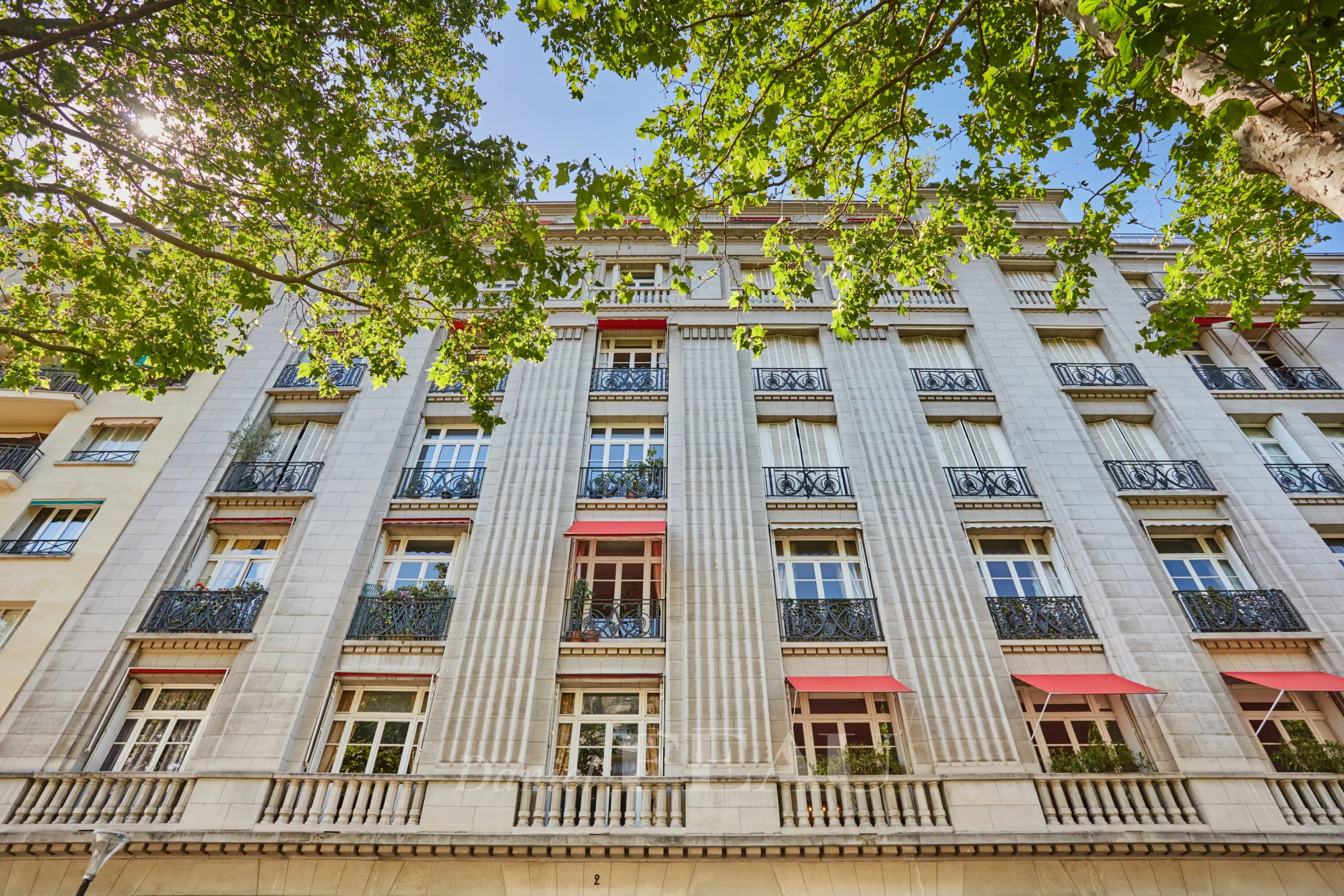 Sale Apartment Paris 7th