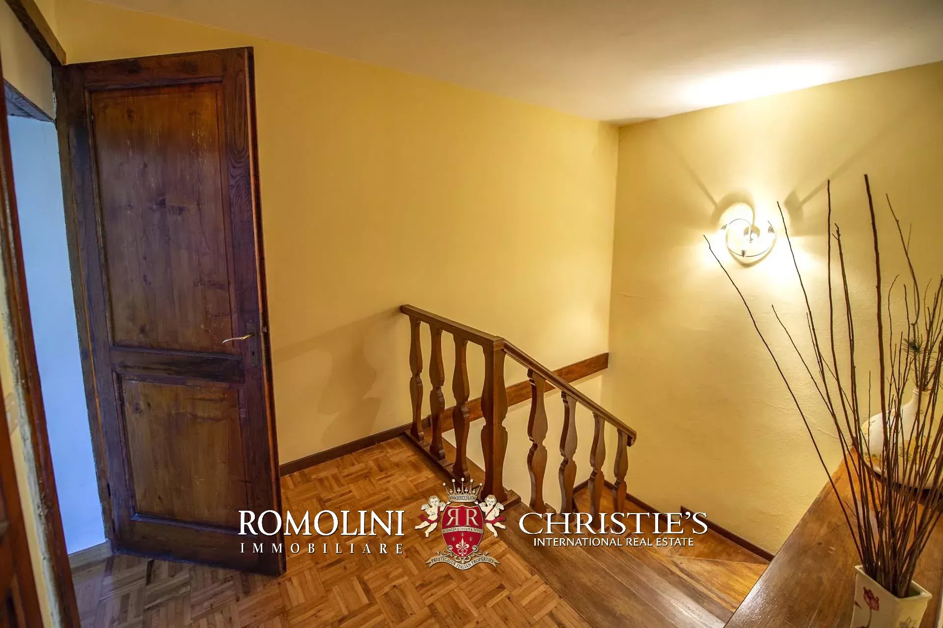 10 Bedroom Villa/Townhouse's Image 70