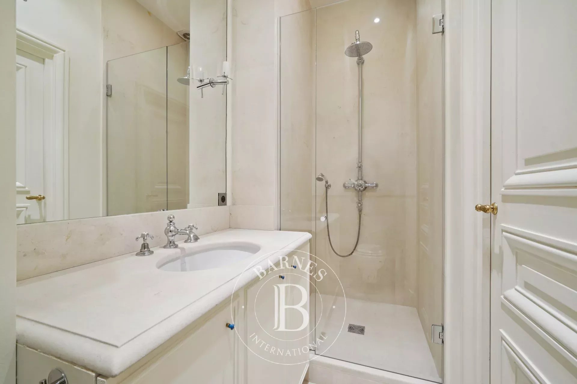 Daire Paris 7ème - picture 13