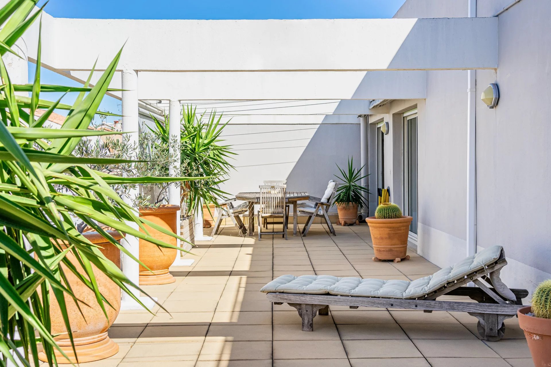 LE CAMAS 5EME - DERNIER ETAGE STANDING TERRASSE