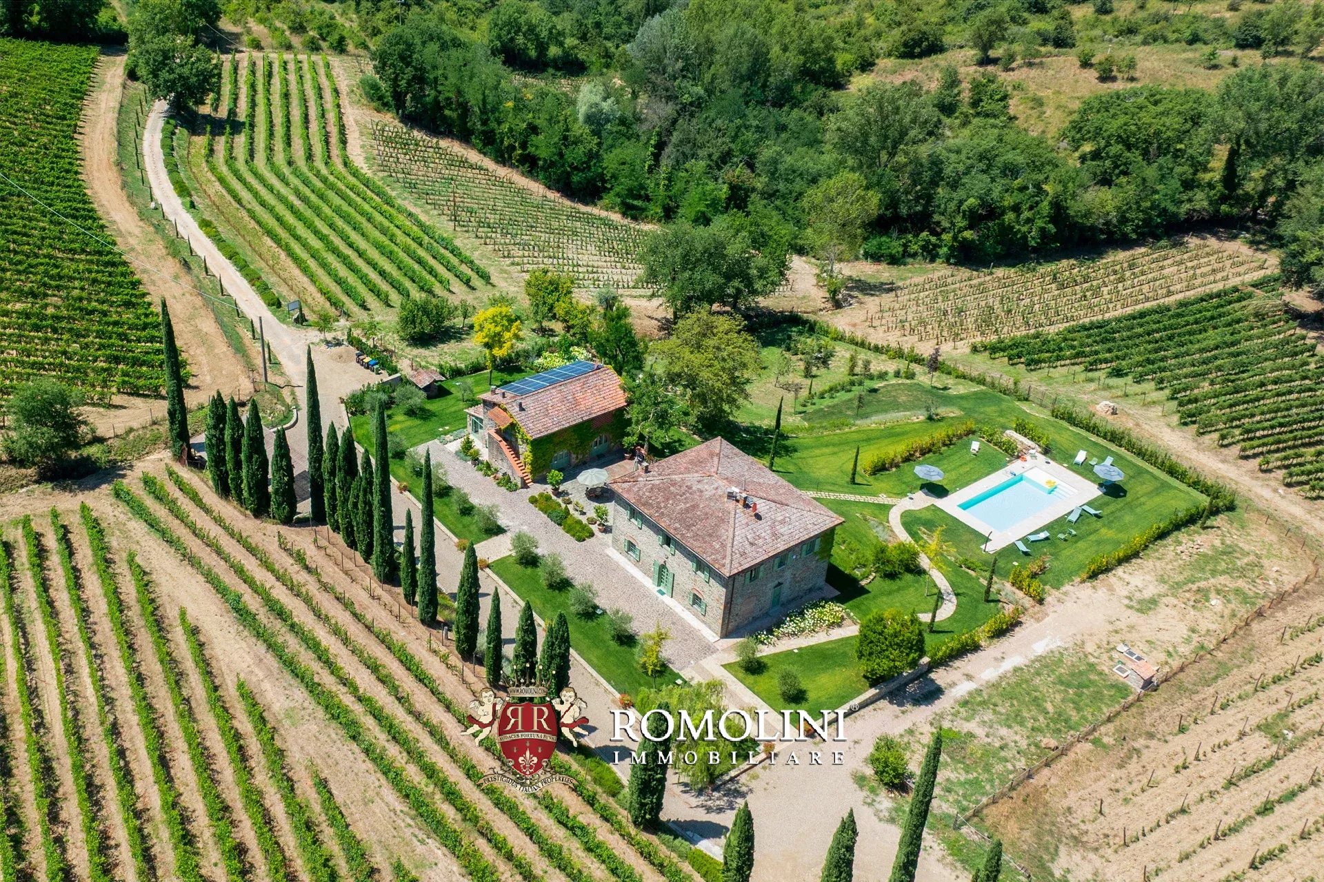 7 Bedroom Vineyard's Image 6
