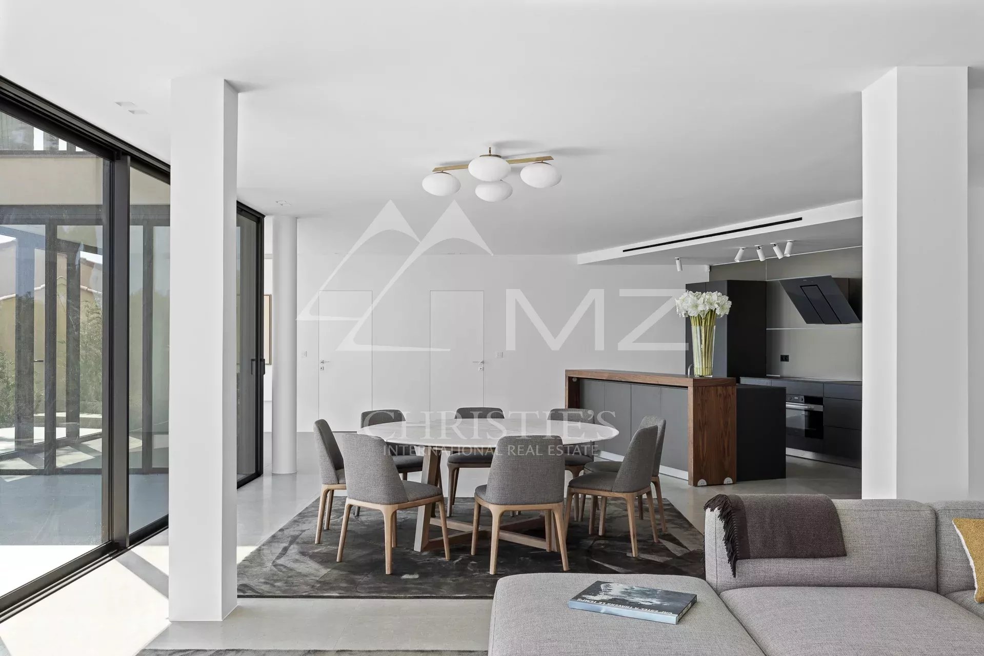 3 Bedroom Villa/Townhouse's Image 6