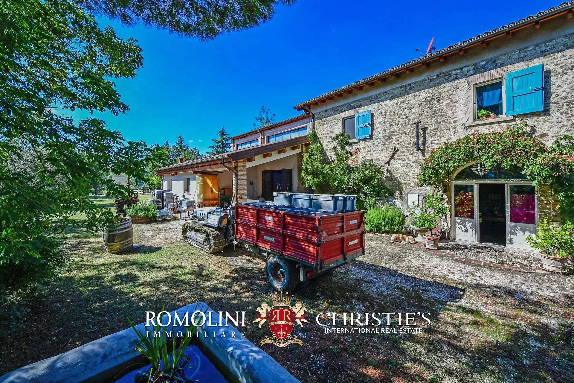 3 Bedroom Vineyard's Image 6