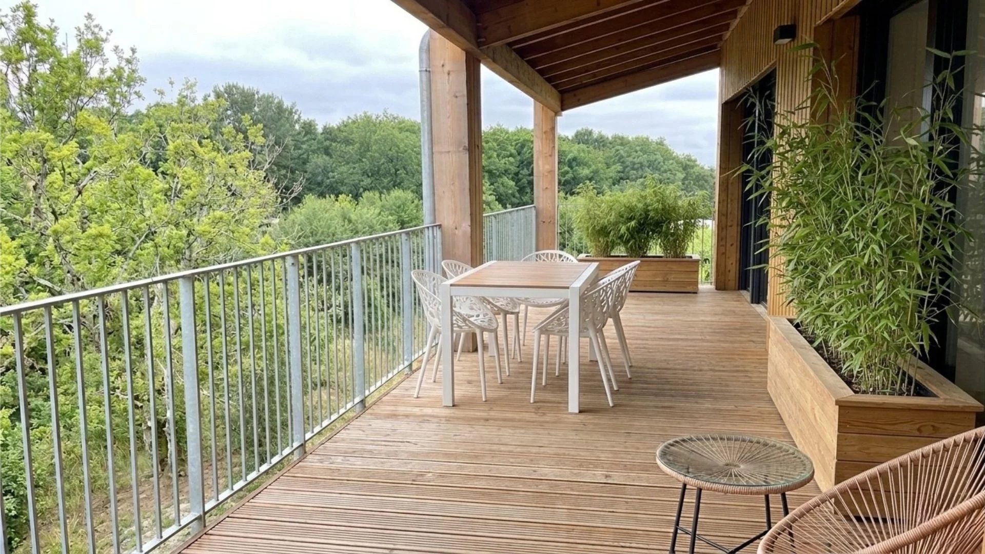 Appartement T5 dernier etage plein sud en lisiere foret
