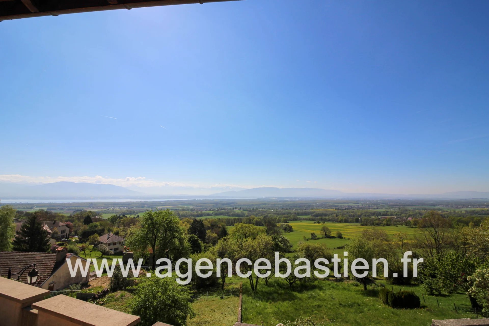 VENTE- EXCLUSIVITE - MAISON 6 PIECES AVEC GRANGE - 200 m2 HA