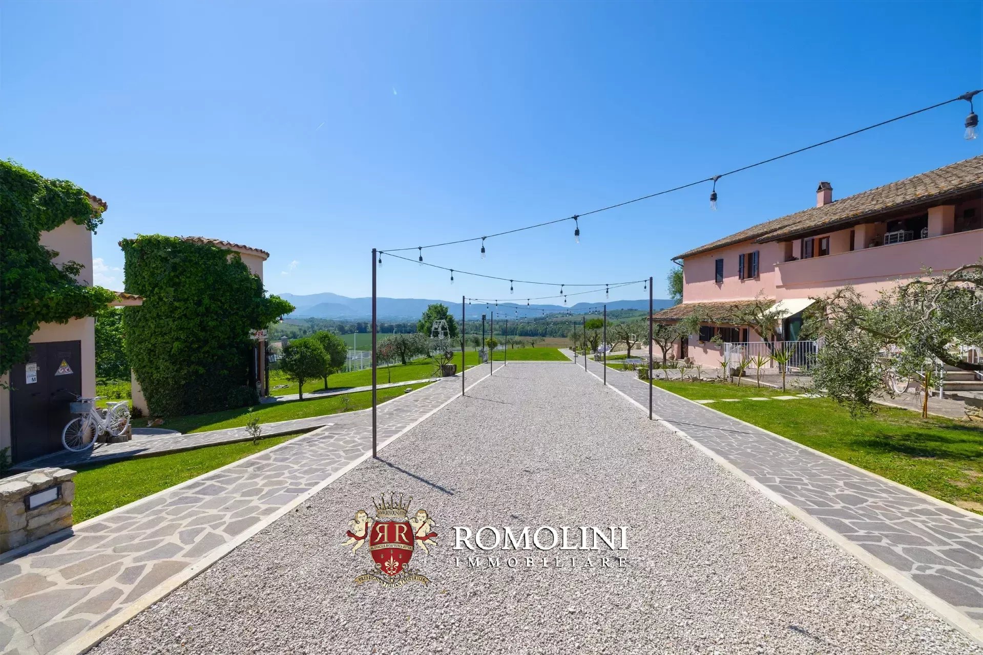 35 Bedroom Villa/Townhouse's Image 24