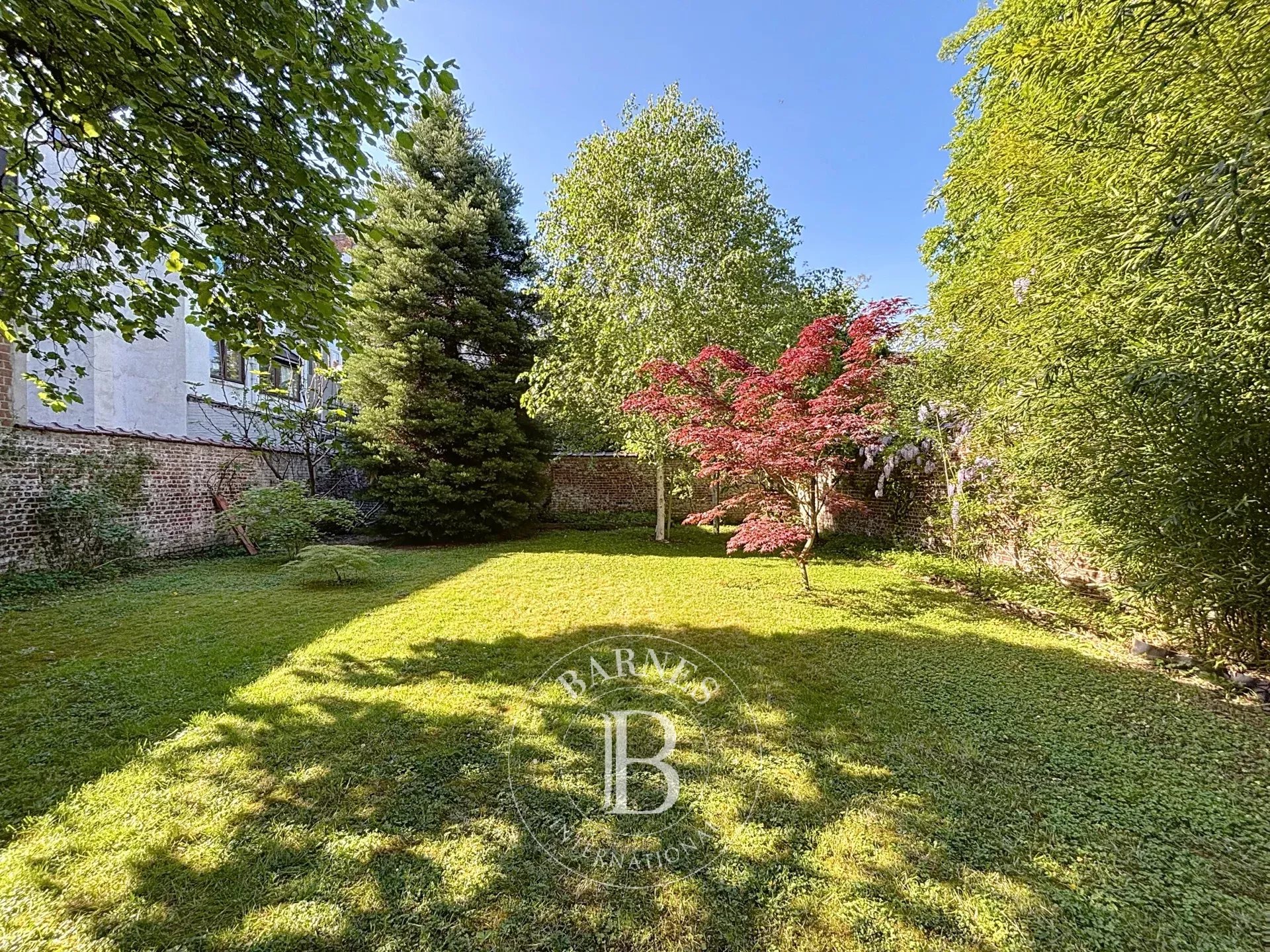 Uccle - Spacious family home, garden and garage