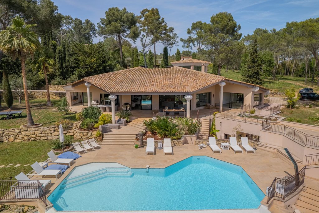 Villa for sale in Mougins — Luxury Villa for Sale in Mougins | 3.2 Hectare Family Estate