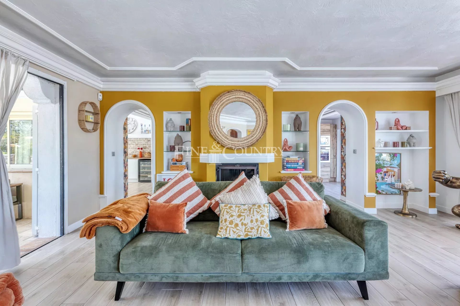 Photo of For sale  Villa in Valbonne - Panoramic view