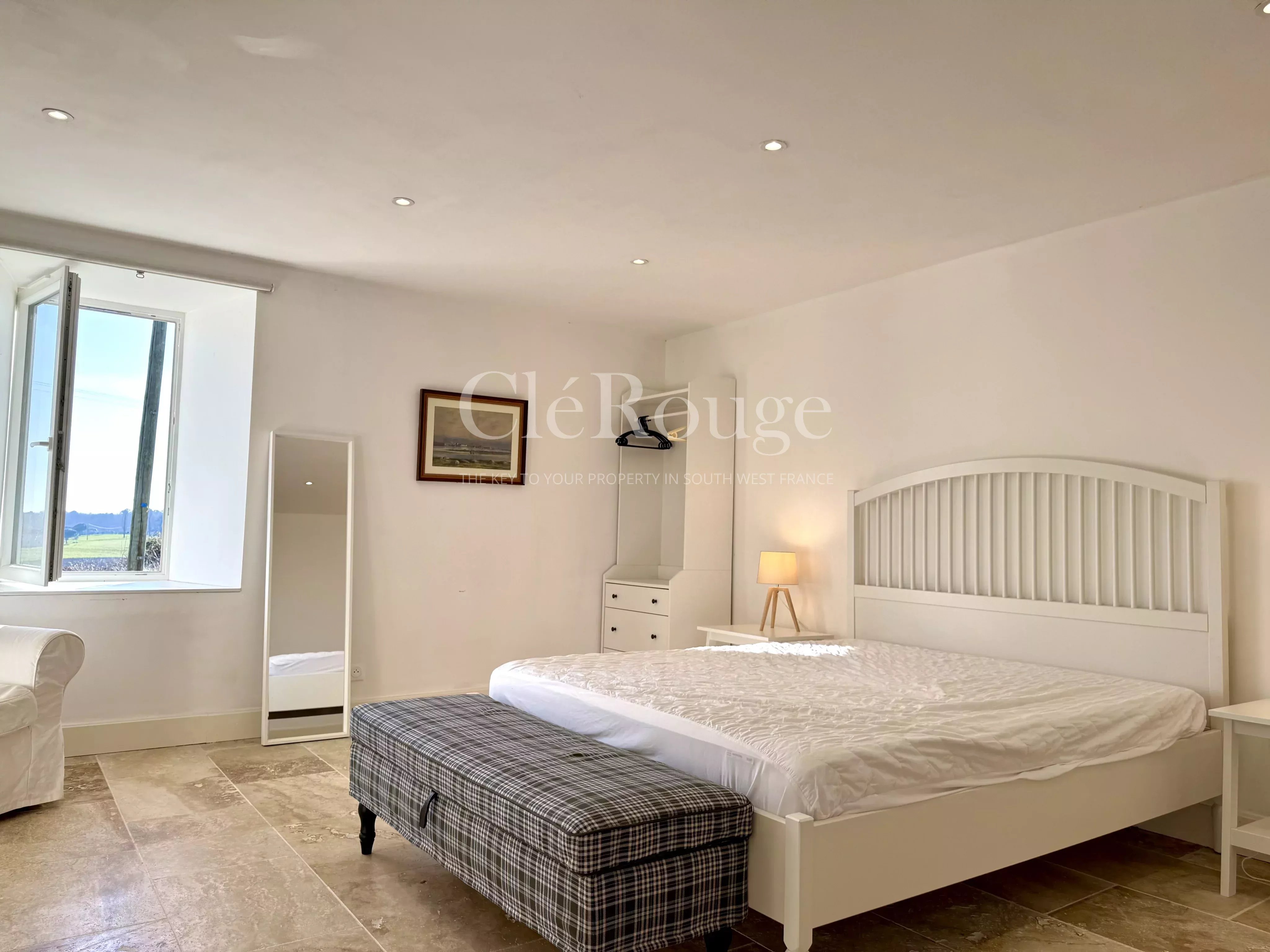 Elégante propriété en pierre avec 2 gîtes, piscine et grange située dans le triangle d'or entre Duras et Eymet