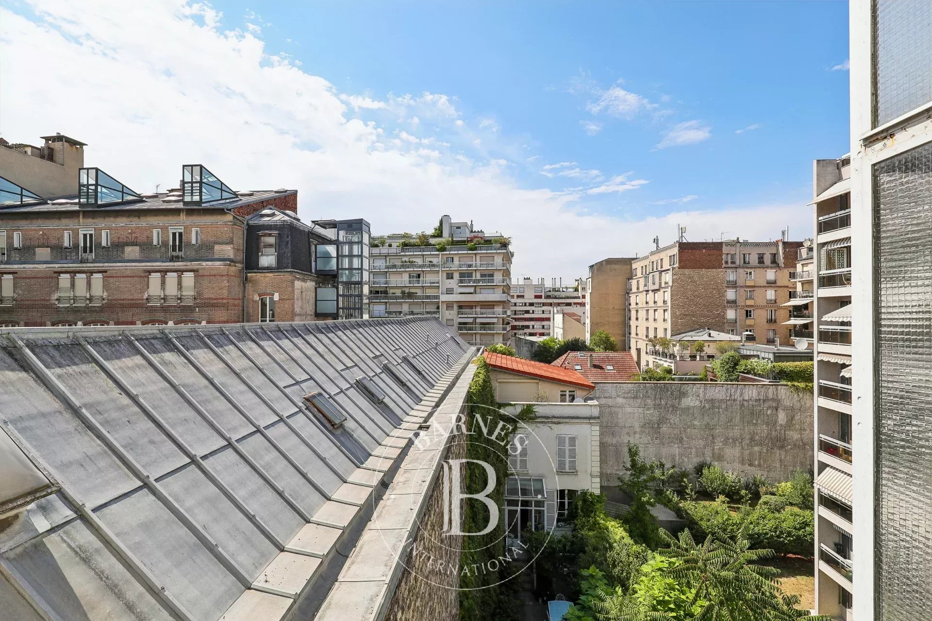 Paris  - Apartment 2 Bedrooms - picture 2
