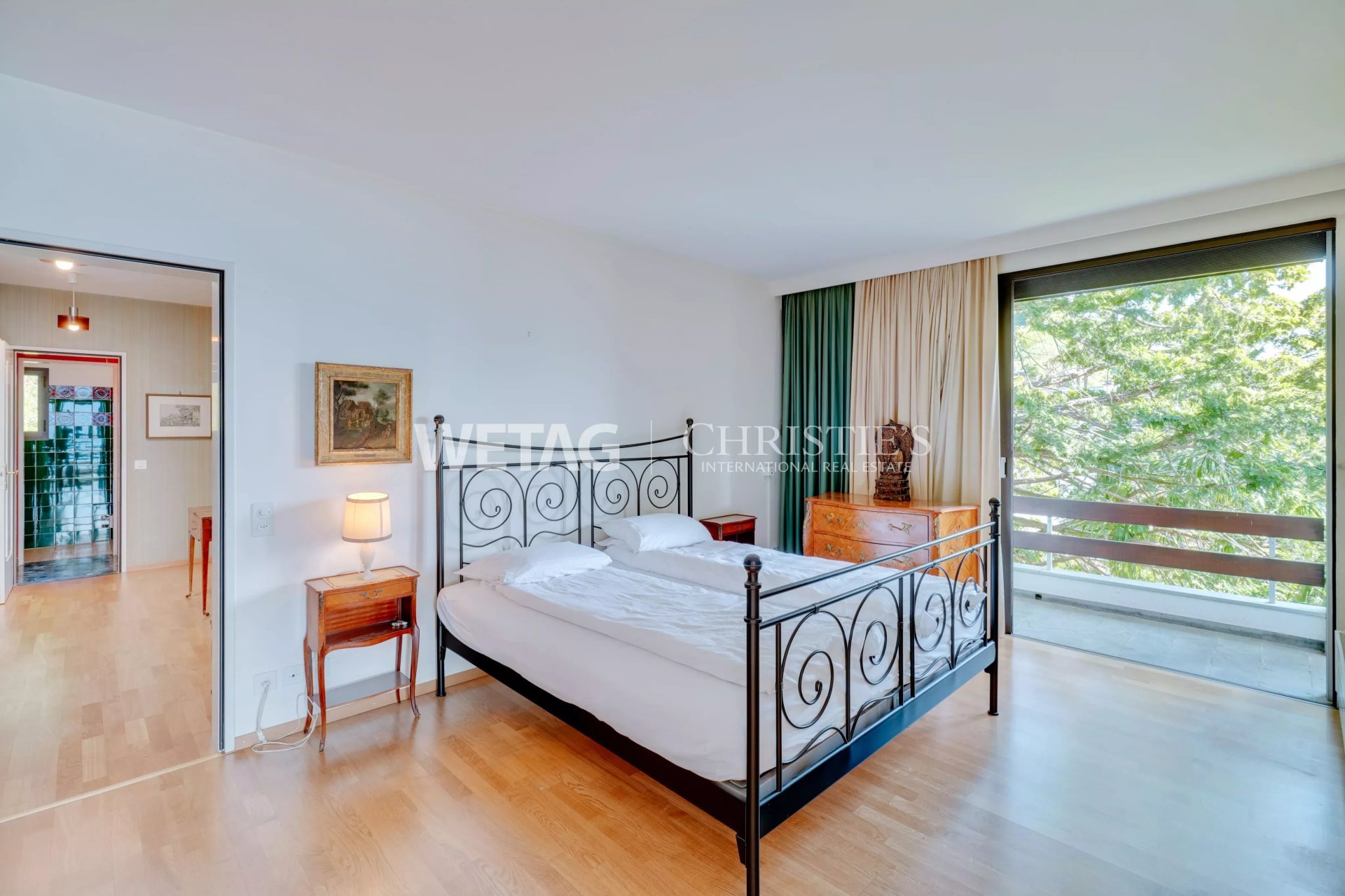 6 Bedroom Villa/Townhouse's Image 3