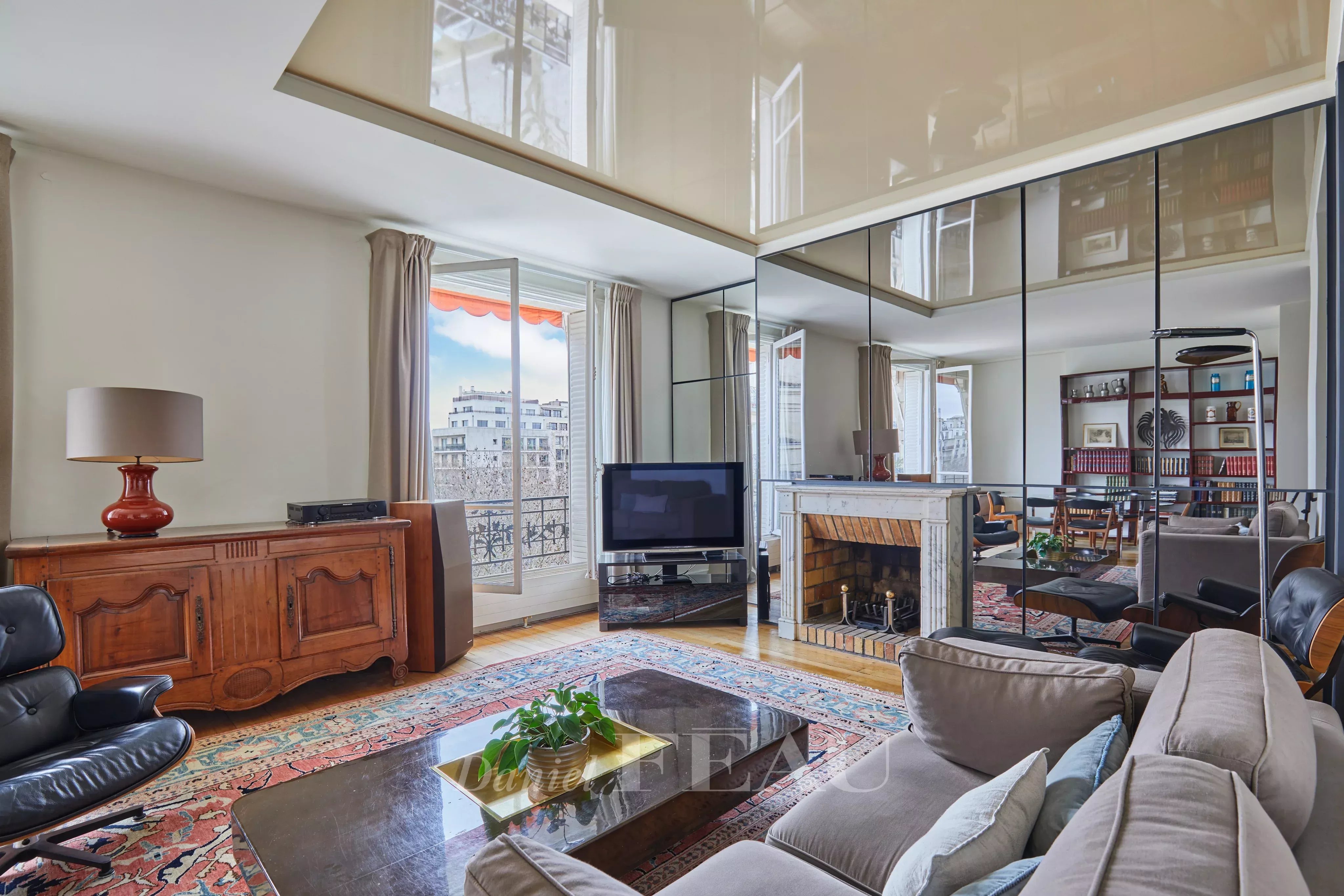Sale Apartment Paris 7th