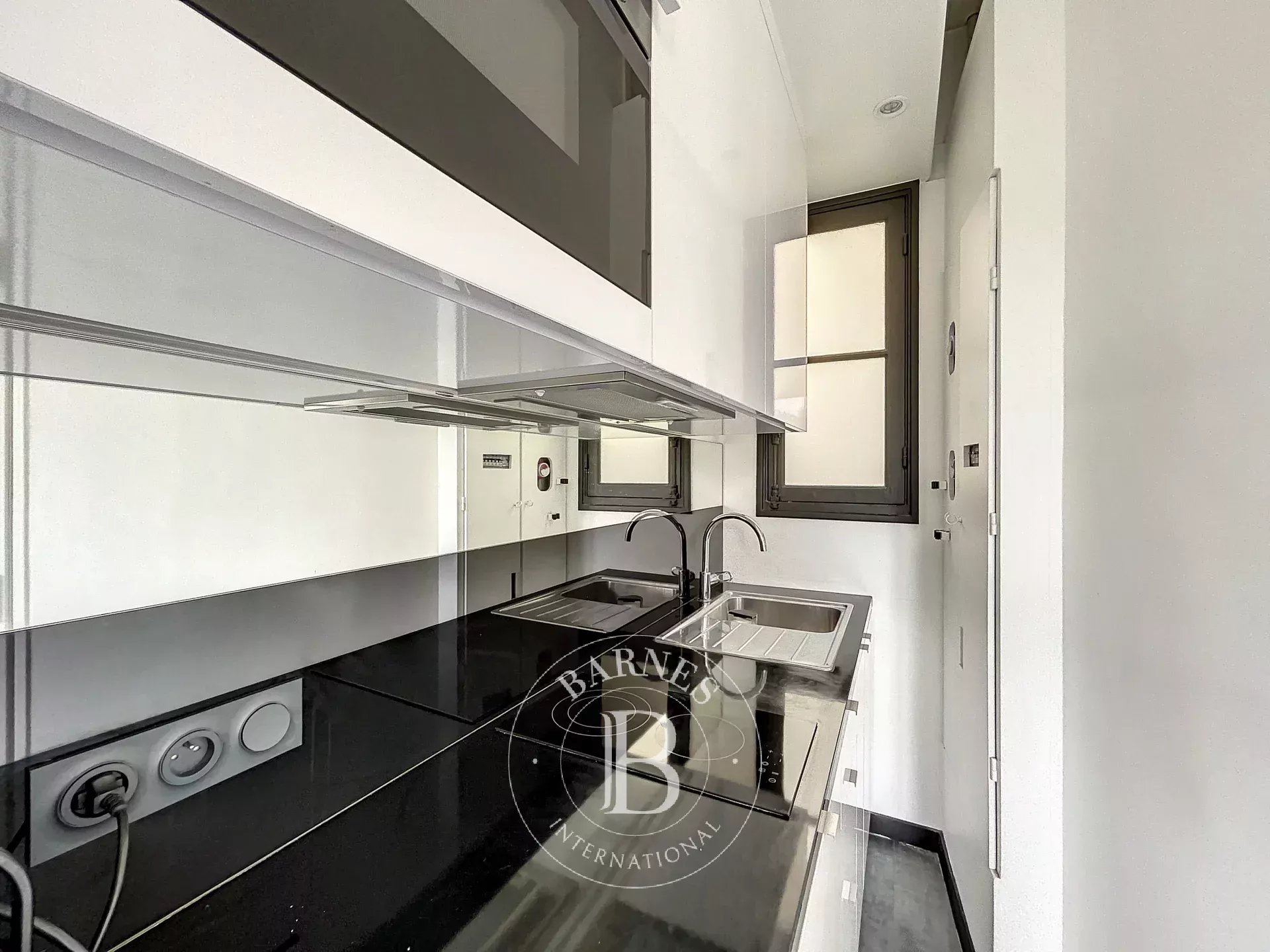 Daire Paris 8ème - picture 7