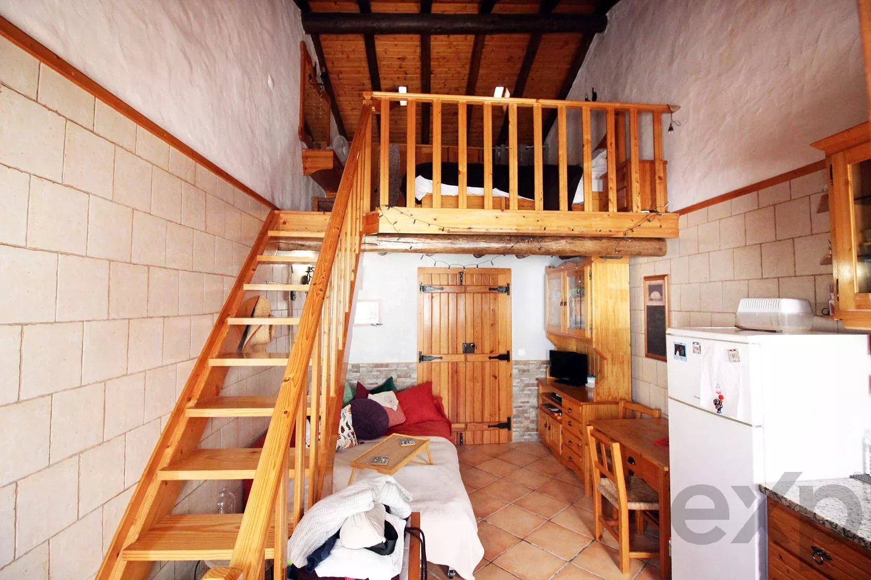 Charming Bijou Townhouse 86811995 image 2