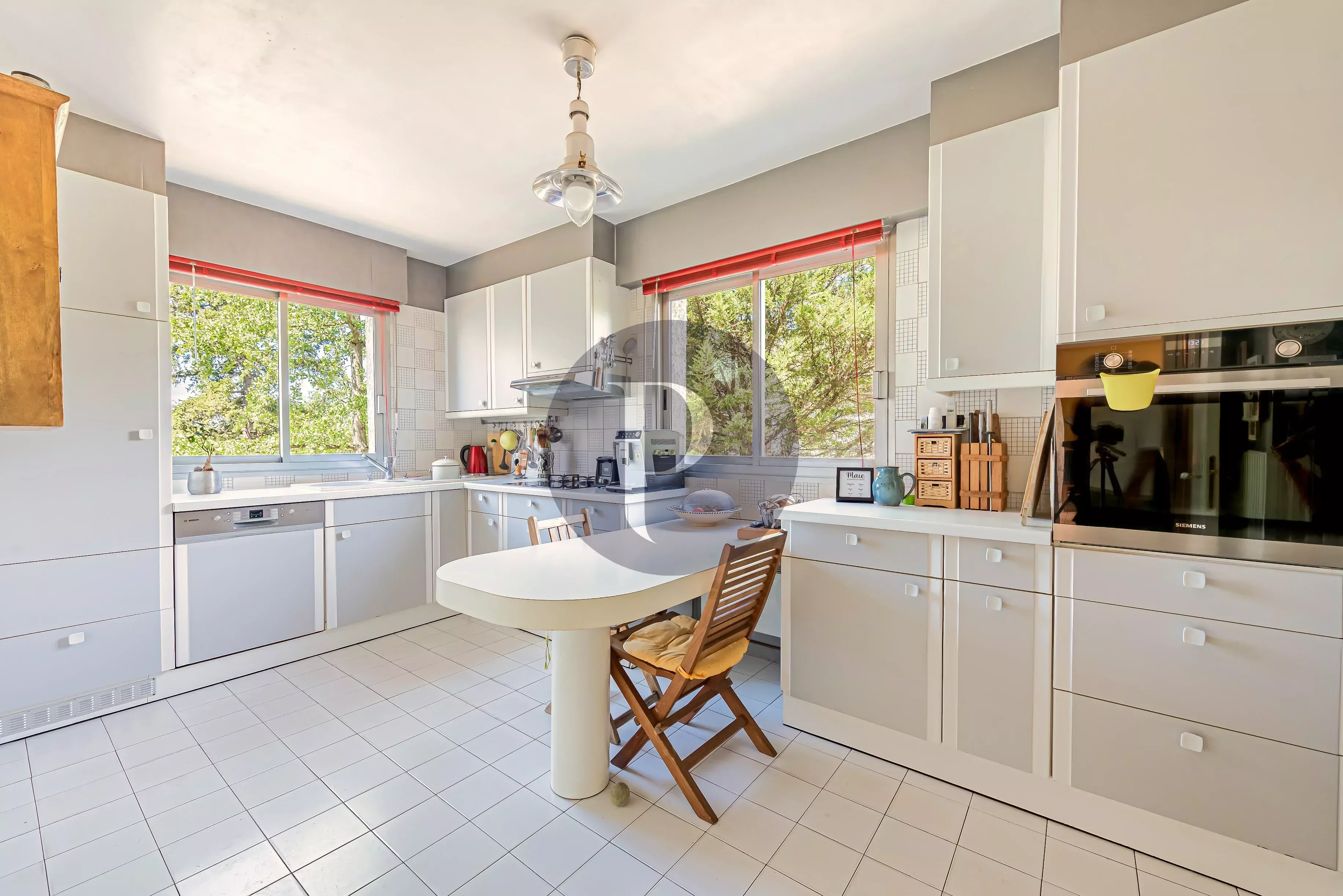 vente-maison-6-pieces-lhay-les-roses-87168466
