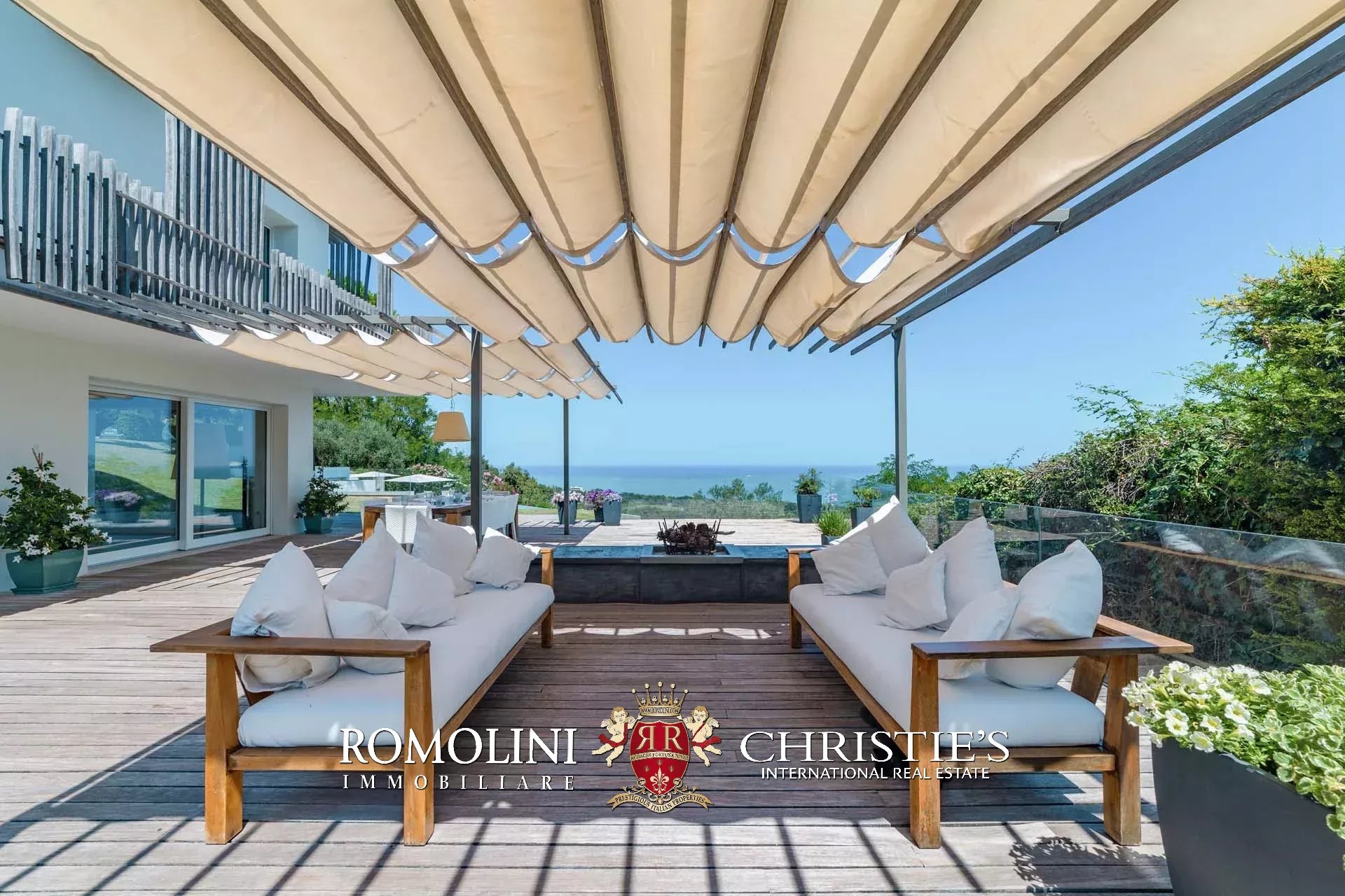 6 Bedroom Villa/Townhouse's Image 27