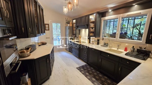 260 m² HOUSE – HEATED POOL – ROQUEFORT-LES-PINS — photo 5
