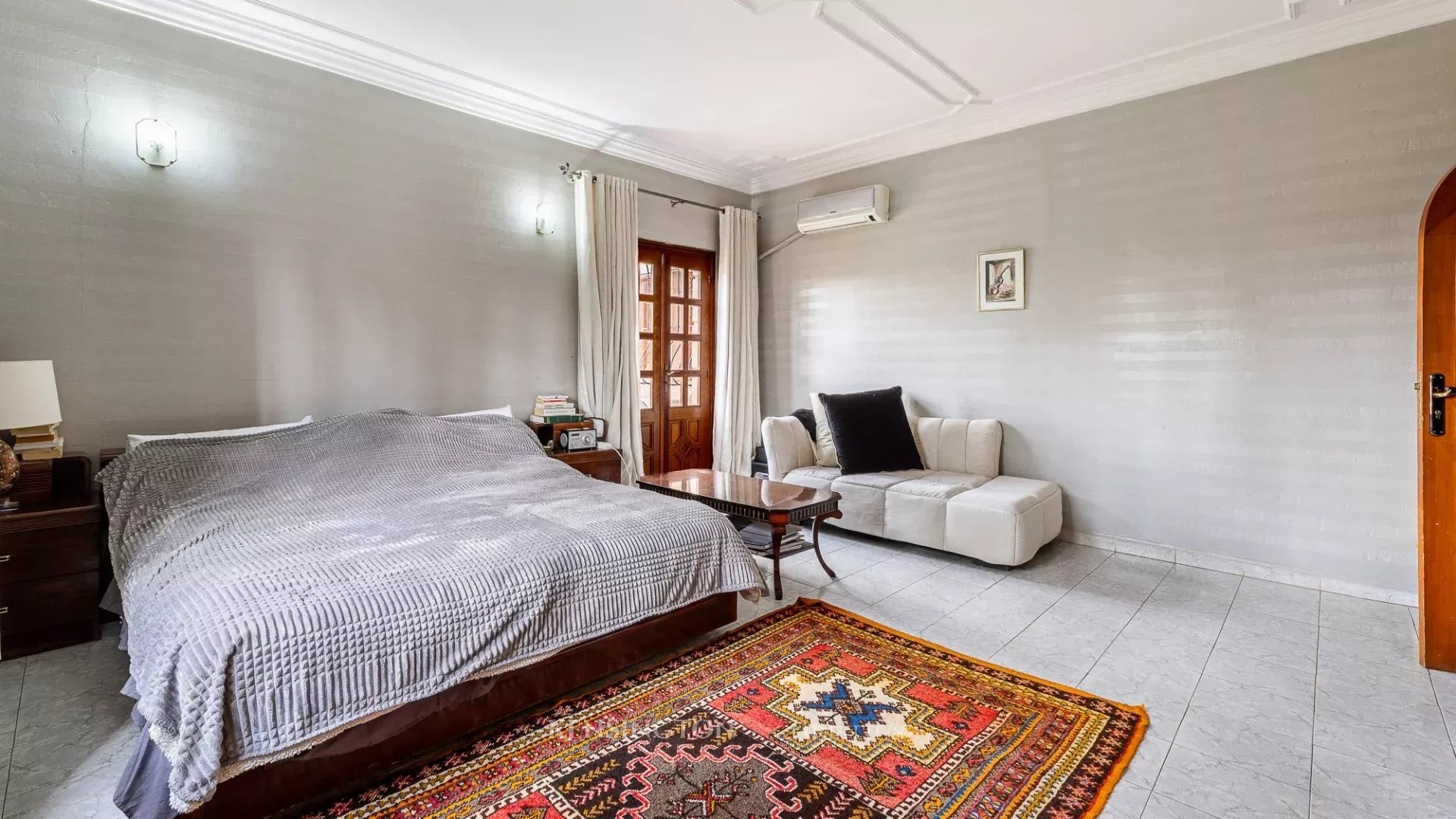9 Bedroom Villa/Townhouse's Image 19