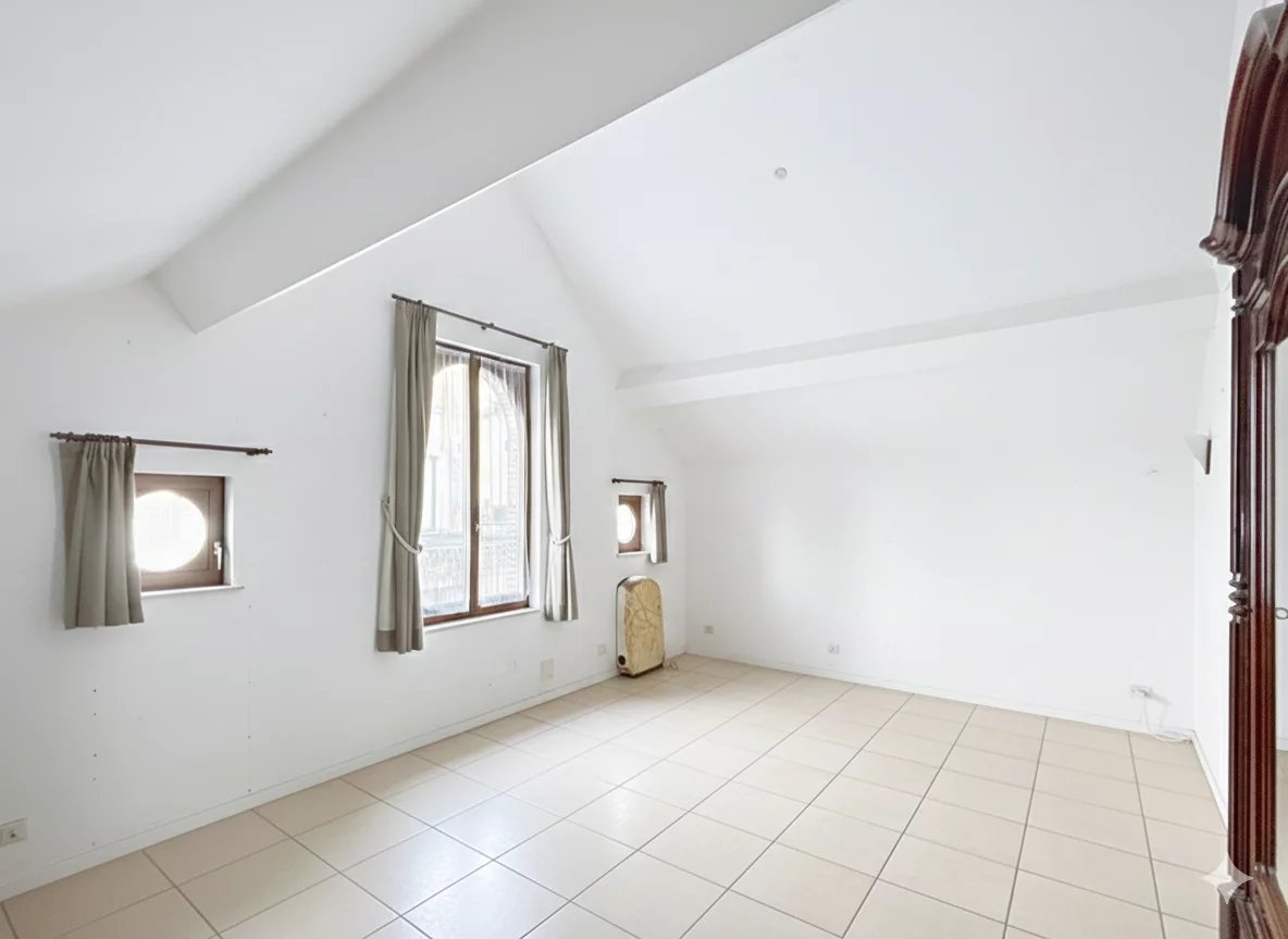 Large and elegant Brussels house with rear house