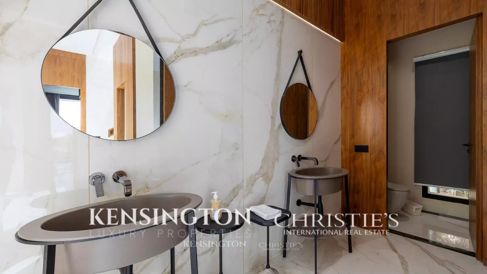 4 Bedroom Villa/Townhouse's Image 22