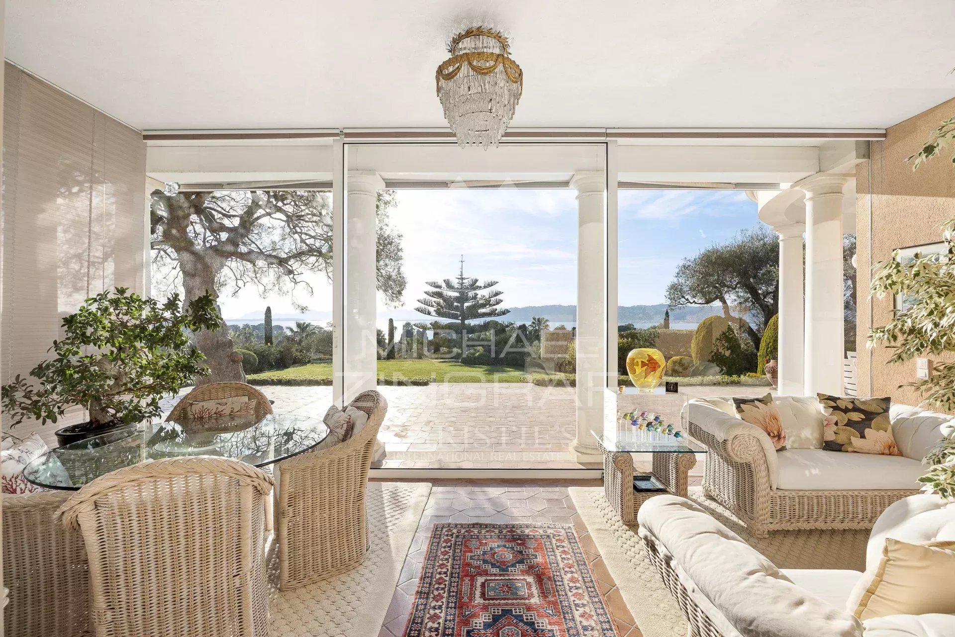 6 Bedroom Villa/Townhouse's Image 8